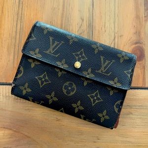 Louis Vuitton tri fold wallet